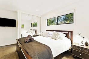 4 sovrum, strykjärn/strykbräda, wi-fi och sängkläder