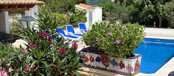 Chic bungalow in a quiet and central location with private pool - close to the beach