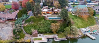 Stunning Mid-Century Inspired Lake House, Private Pool, Jet-ski & Boat Dock!