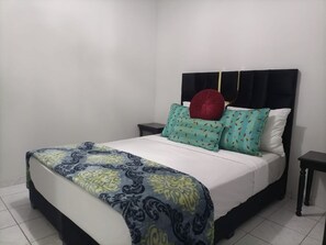 4 habitaciones, tabla de planchar con plancha y wifi gratis 