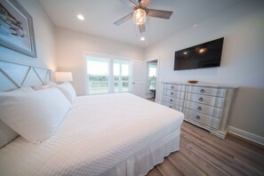 4 soverom, strykejern/-brett, wi-fi og sengetøy