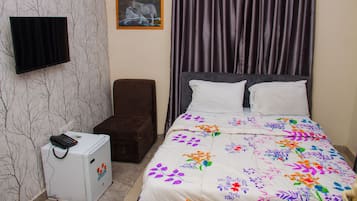 Basic Room | Free WiFi, bed sheets