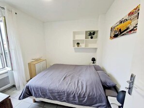 1 bedroom, iron/ironing board, free WiFi, bed sheets - Pleasant F2 Downtown (Valence)