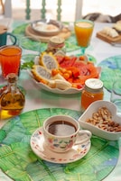 Desayuno continental gratuito y diario