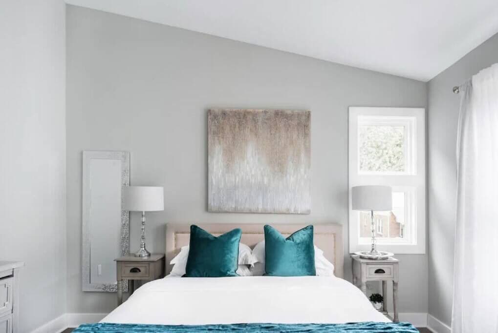 3 makuuhuonetta, työpöytä, silitysrauta/-lauta, Wi-Fi