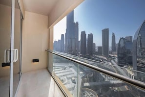 Deluxe Studio - Burj Khalifa View