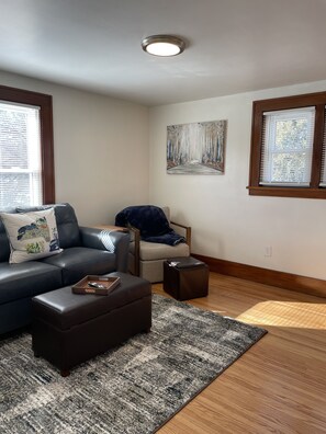 Smart TV, books - Convenience Meets Comfort & Cozy (Rochester)