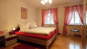 4 slaapkamers, een kluis op de kamer, een strijkplank/strijkijzer