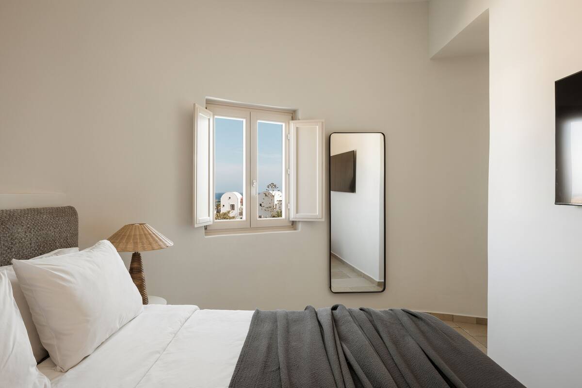 traditional suite, private pool, garden view | 2 bedrooms, minibar, in-room safe, desk