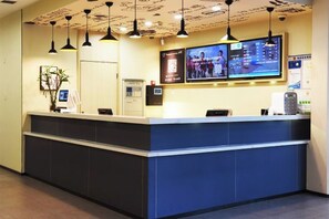 Unclassified image, 5 of 18, button - Hanting Express (Nantong Haimen Middle Jiefang Road) (Nantong)