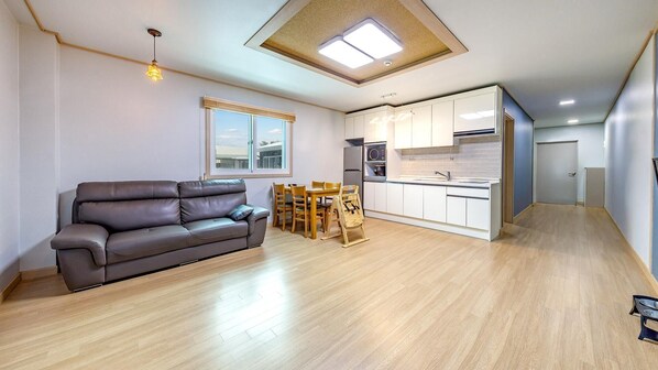 Basic Room, 1 Bedroom (Osaekdanpung(Individual playground)) | Exterior - Gapyeong Walkingoncloud Pension&glamping (Gapyeong)
