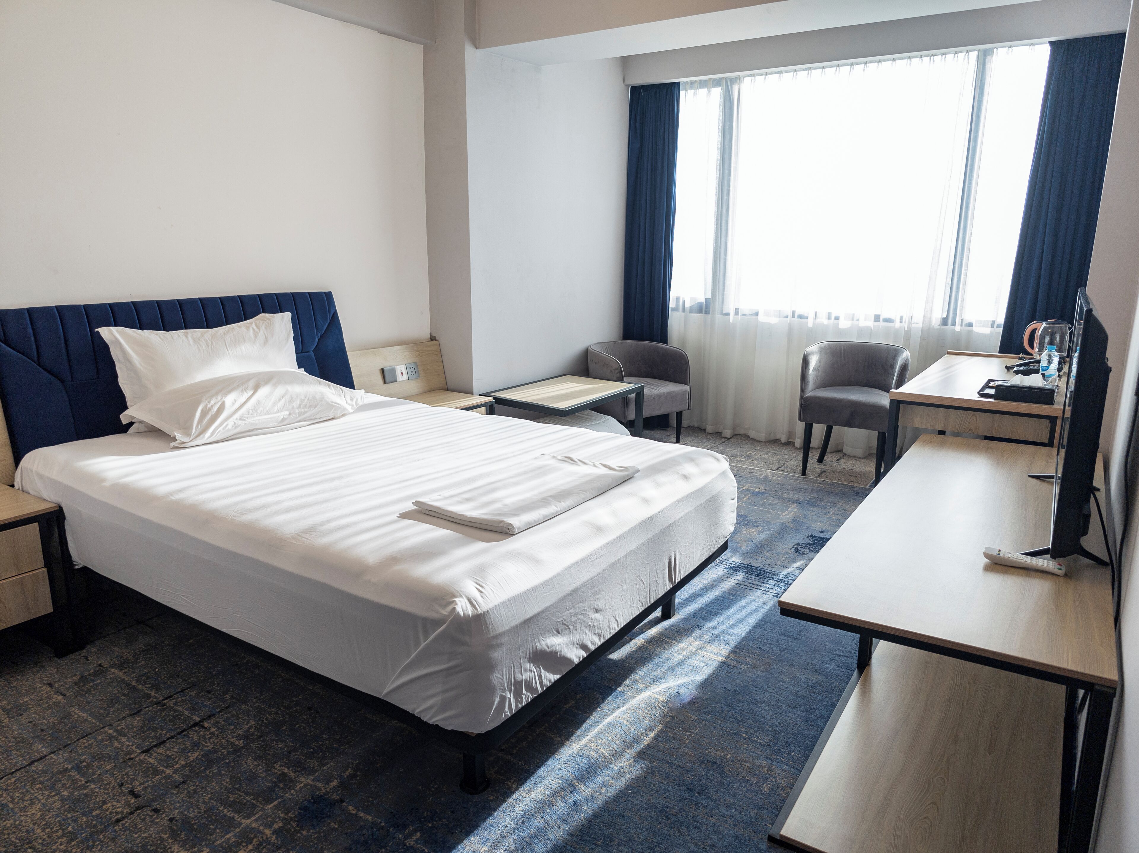 City Single Room | Private kitchen | Mini-fridge, microwave, eco-friendly cleaning products, paper towels