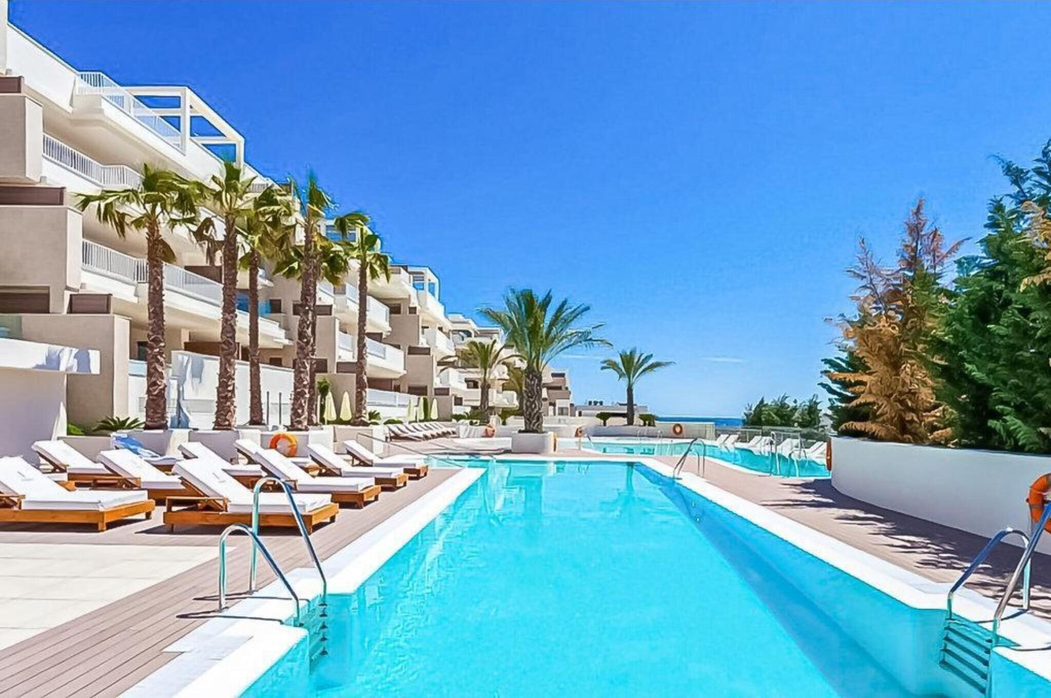 Holiday Home Swimming Pool