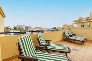 Property grounds - 3 bedroom penthouse in Mijas (Mijas)