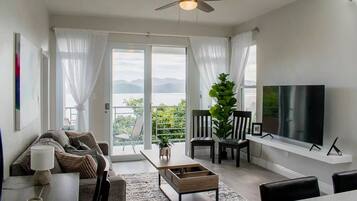 Smart TV, aparelho de som, monitores de computador, impressoras