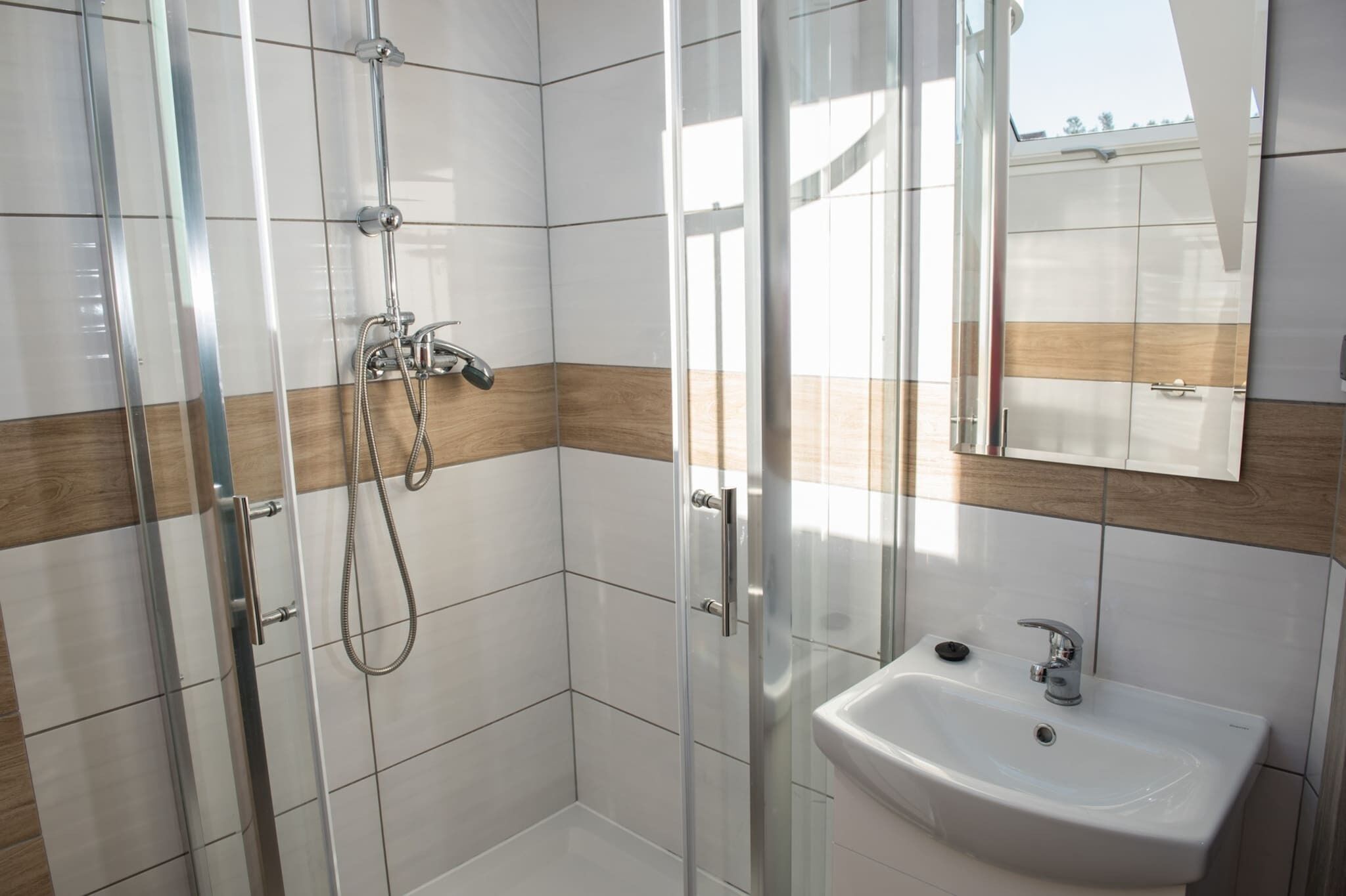 Shower, towels