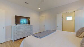 3 bedrooms, WiFi - Waves of Grace: 3  BR, 2  BA House in Port Bolivar, Sleeps 12 (Port Bolivar)