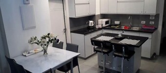 Splendid renovated 3-room apartment WIFI A/C terrace