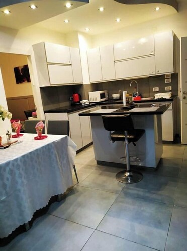 Splendid renovated 3-room apartment WIFI A/C terrace