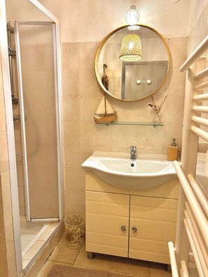 Bathroom - Le Petit Colliourenc - Apt climatisé avec terrasse (Collioure)