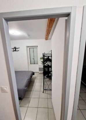 2 bedrooms, soundproofing, iron/ironing board, travel crib - Charming 2-bedroom apartment 400m from station center (Valence)