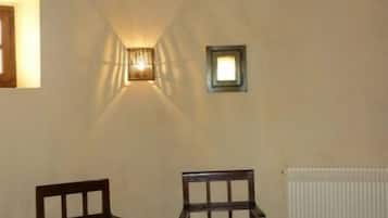 2 slaapkamers, reisbedje, wifi, beddengoed