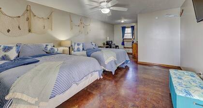 Lakefront Hotel Room w/ Private Pier & Boat Ramp