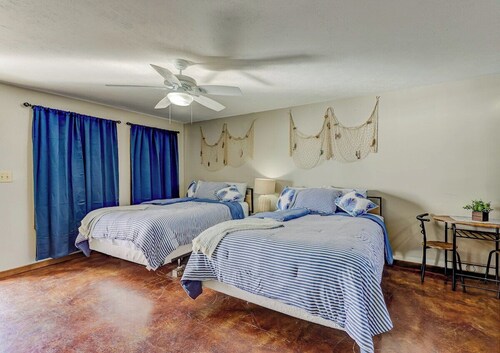 Lakefront Hotel Room w/ Private Pier & Boat Ramp