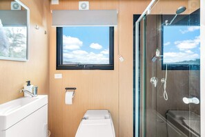 Shower, towels