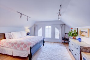 Condo | 3 bedrooms, individually decorated, individually furnished