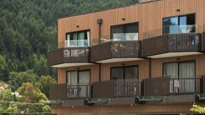 Exterior - Skyline Suite - Close to town (Queenstown)