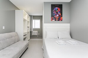 Ferros/tábuas de passar roupa, Wi-Fi, roupa de cama