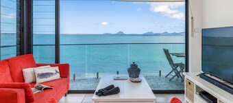 Lanimer Spectacular Waterfront