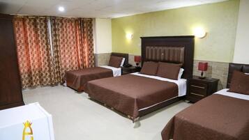 Gemeinsamer Basic-Schlafsaal | Kostenloses WLAN, Bettwäsche