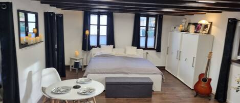 2 habitaciones, escritorio, cuna de viaje y wifi gratis