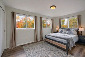 3 chambres, bureau, Wi-Fi gratuit, draps fournis