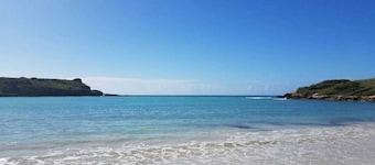 Full Home+Pool With Two separate Studios First Floor+Pool Table 5 min from Beach