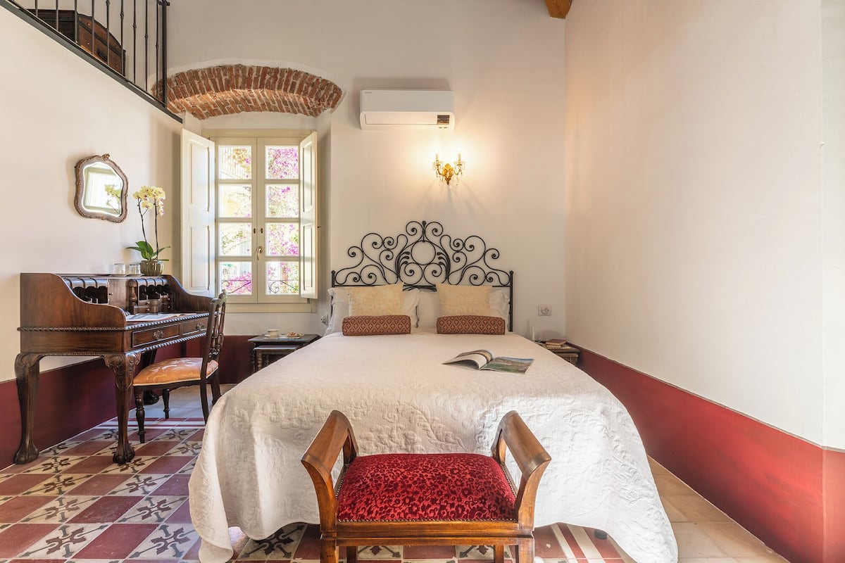Superior Quadruple Room | Egyptian cotton sheets, premium bedding, down comforters, minibar