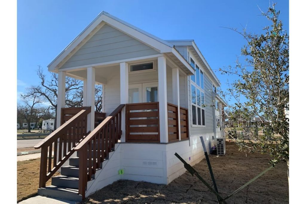 The Bergstrom- Luxury Tiny Home in Austin, TX