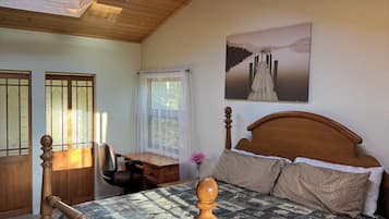 5 bedrooms, desk, iron/ironing board, free WiFi