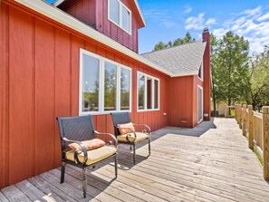 Terrace/patio - 45th Parallel - Where Life Is in Balance "Spacious Lakefront Cottage" (East Jordan)