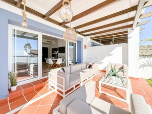 Outdoor dining - Paraiso Pueblo 1 |  Smart TV Pool Gym 3 Bedroom (Benahavís)