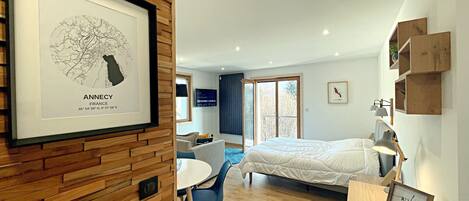 Iron/ironing board, WiFi