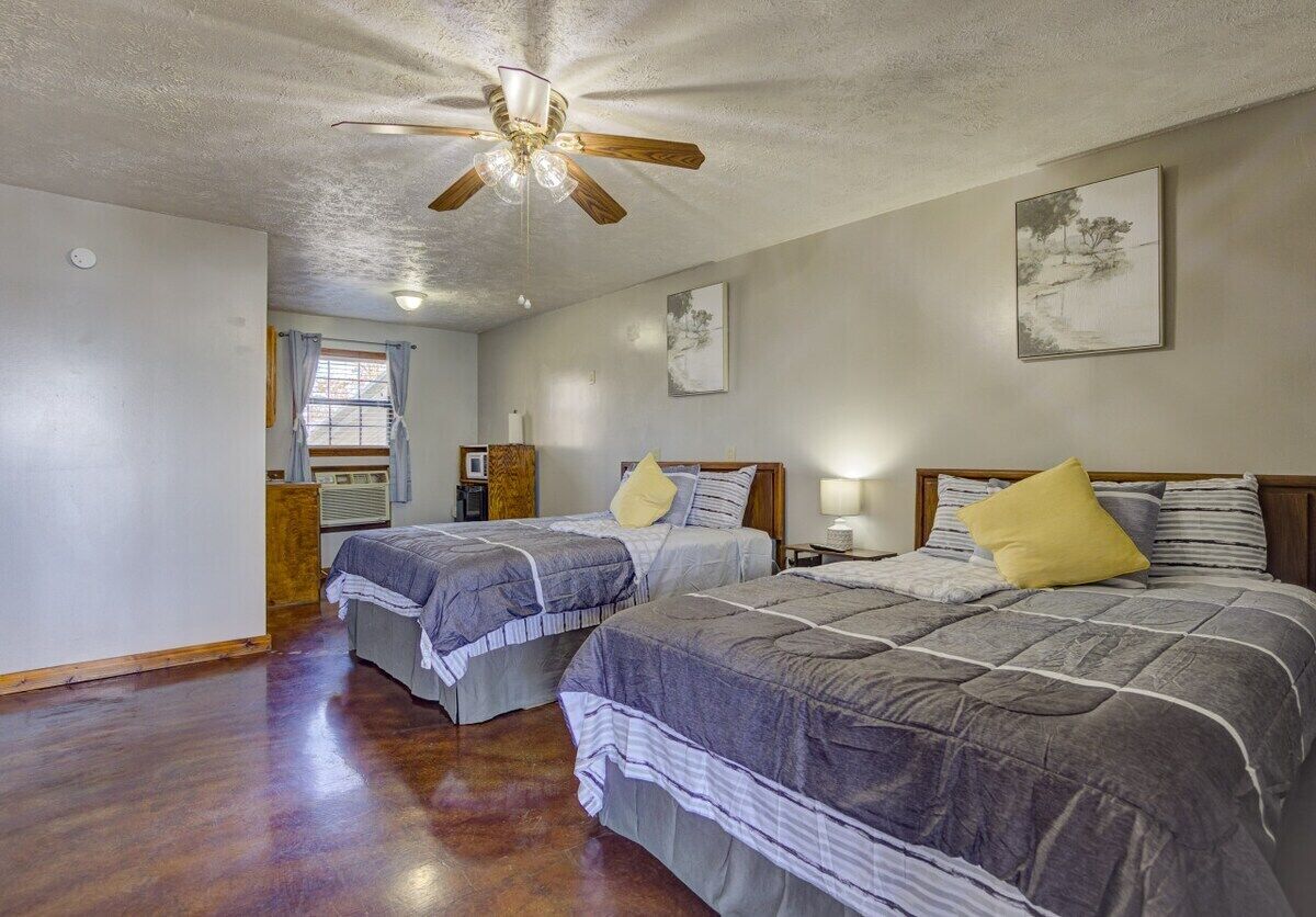 1 bedroom, WiFi (free), bed sheets
