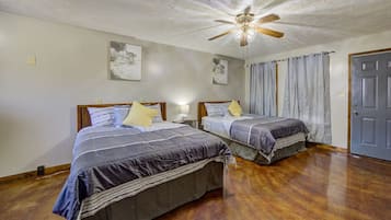 1 bedroom, free WiFi, bed sheets