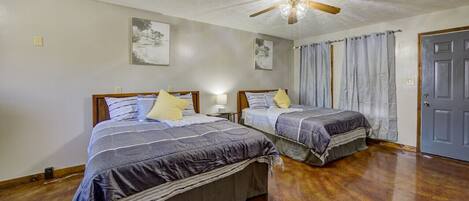 1 bedroom, free WiFi, bed sheets