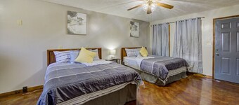 Lake Front Hotel Room 4