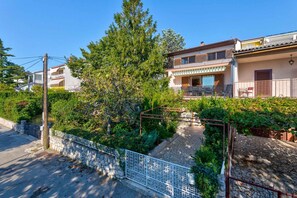 Exterior - Holiday apartment with barbecue close to the beach (Selce)