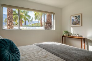 3 bedrooms, iron/ironing board, travel cot, free WiFi