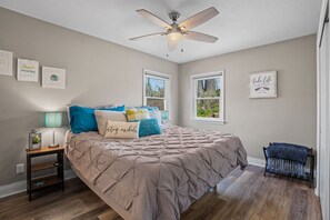 2 bedrooms, iron/ironing board, free WiFi, bed sheets